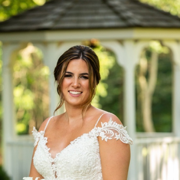 Meet your Posher, Brooke - Picture 1 of 1